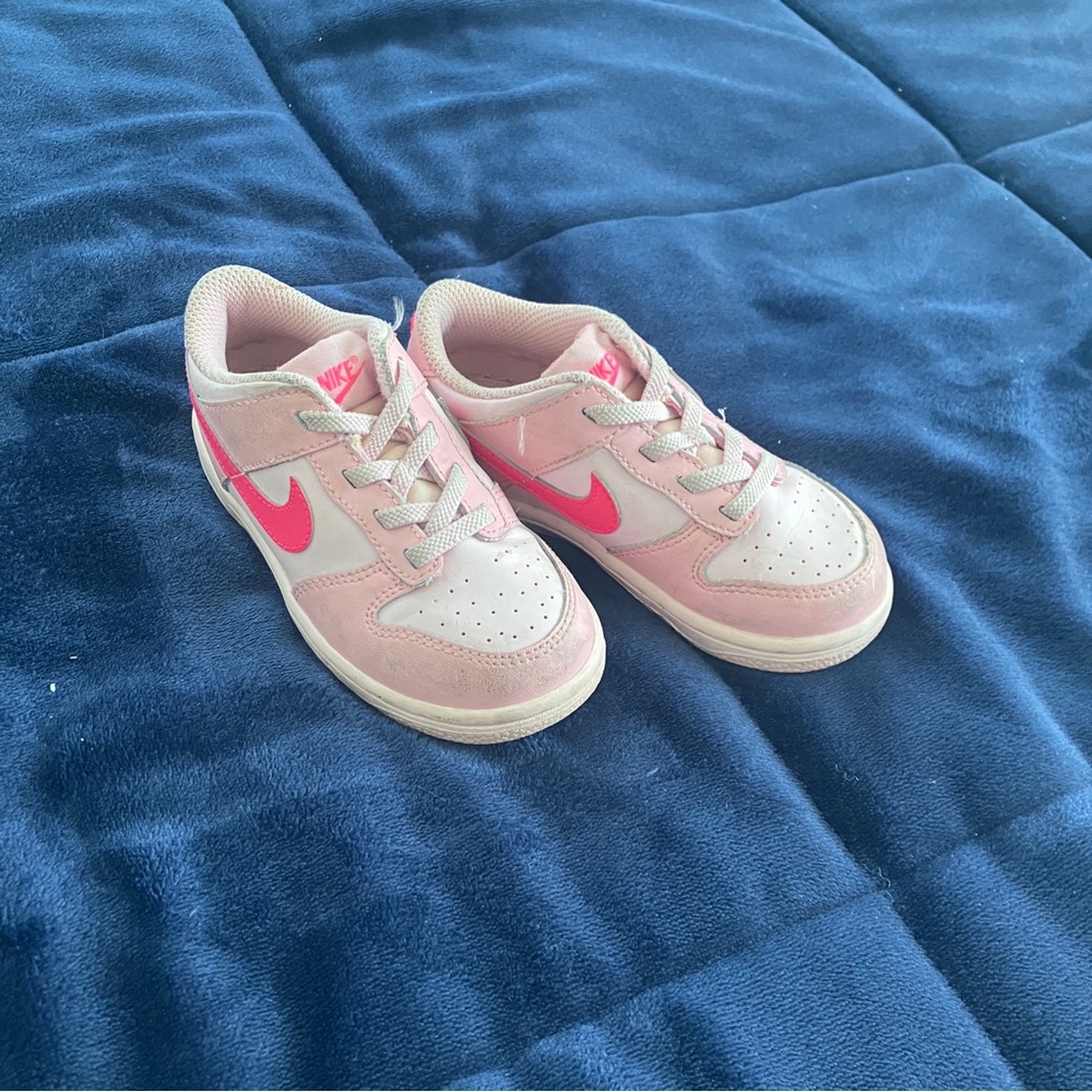 Nike Kids Pink Low-Top Sneakers with Hot Pink Swoosh Size 8.5